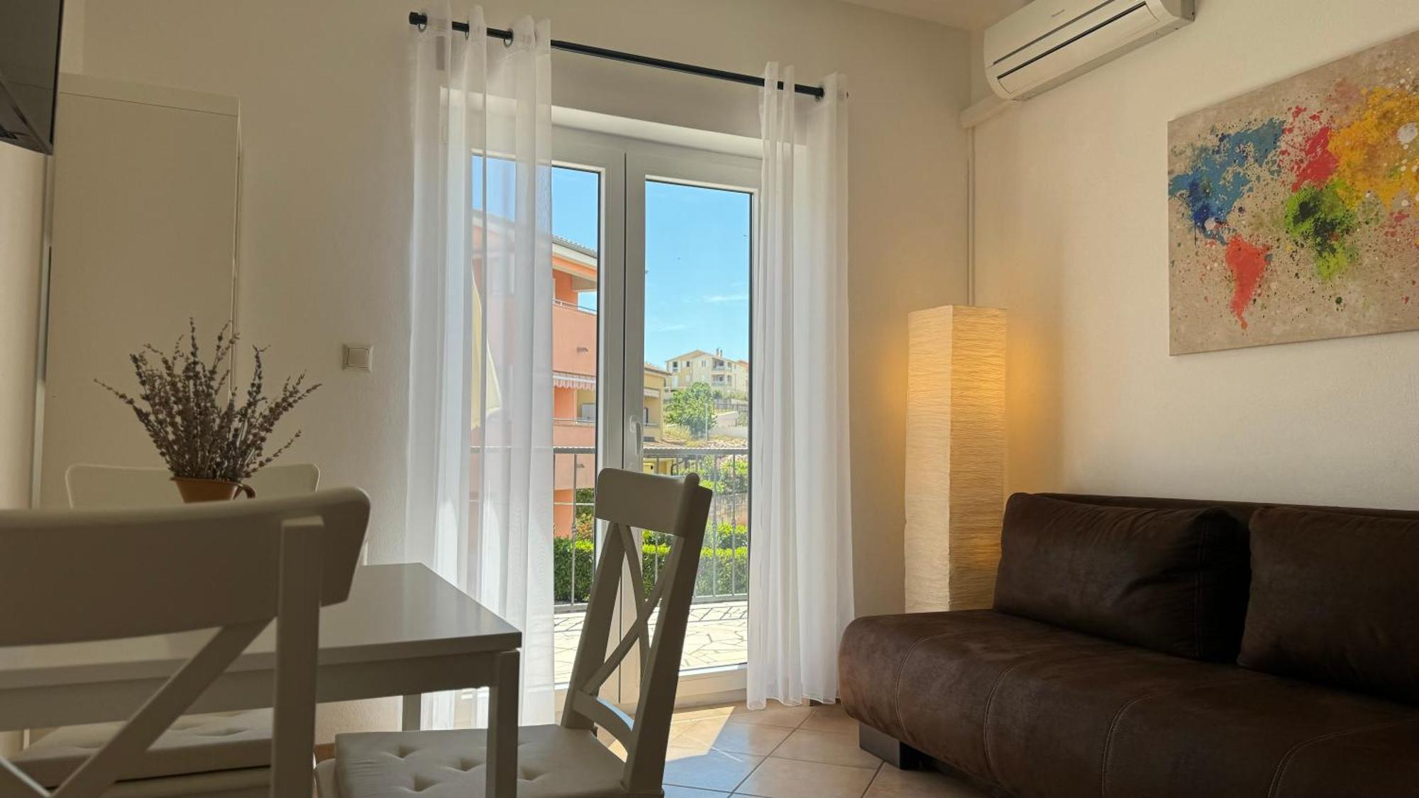 Apartments Ein Haus In Der Sonne Malinska Ngoại thất bức ảnh
