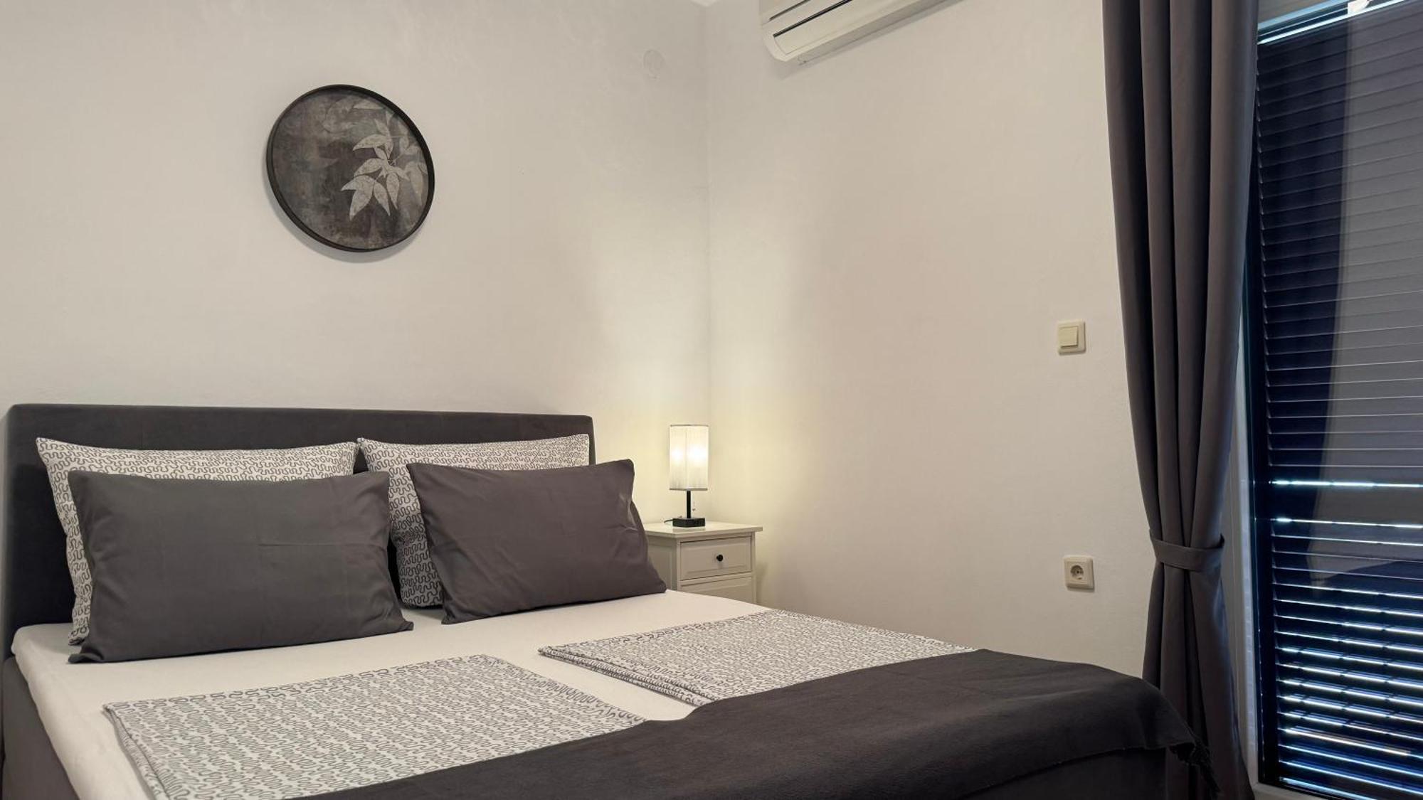Apartments Ein Haus In Der Sonne Malinska Ngoại thất bức ảnh